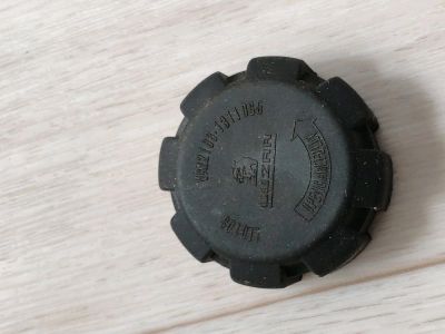 Лот: 14758243. Фото: 1. Крышка расширительного бочка Лузар... Двигатель и элементы двигателя