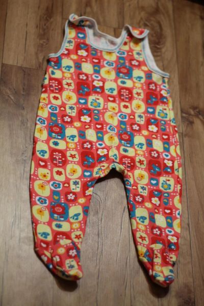 Лот: 5320766. Фото: 1. Яркий комбинезон. Костюмы, пиджаки, комбинезоны