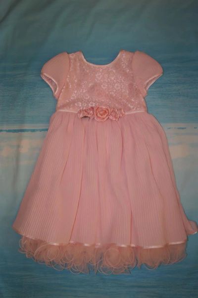 Лот: 3936015. Фото: 1. Платье нарядное Маленькая леди... Платья, сарафаны