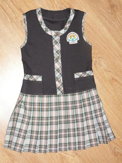 Лот: 3200639. Фото: 1. Школьный сарафан на первоклашку. Платья, сарафаны