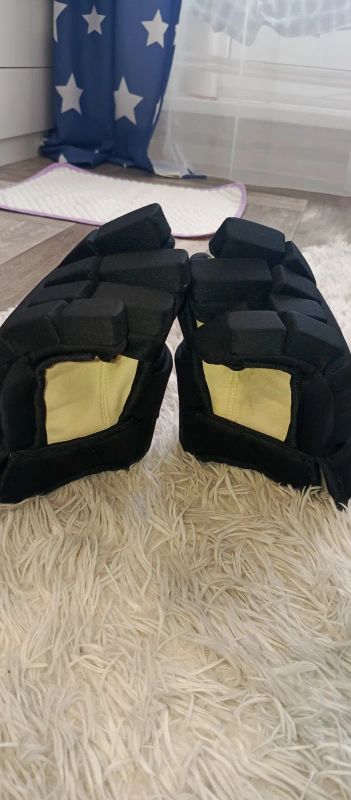 Лот: 25898578. Фото: 1. Краги хоккейные. Шорты