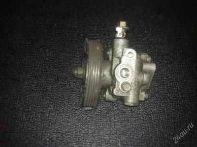 Лот: 2043684. Фото: 1. насос гидроусилителя субару. Двигатель и элементы двигателя