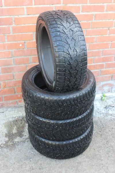 Лот: 25738299. Фото: 1. Шины зимние Toyo 225 50 17 (колеса... Шины