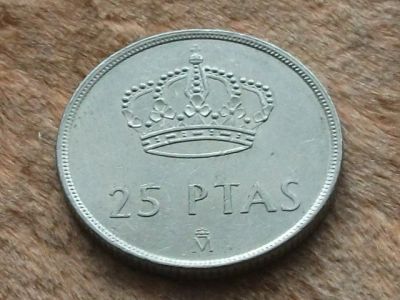 Лот: 10927182. Фото: 1. Монета 25 песет Испания 1983 портрет... Европа
