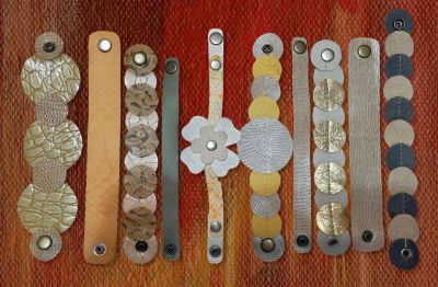 Лот: 25947164. Фото: 1. Комплект из 10 браслетов из натуральной... Работа с кожей