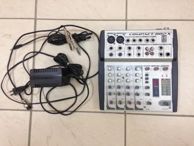 Лот: 10589422. Фото: 1. Микшерный пульт Eurosound compact-802x. Микшеры, предусилители, микрофонные эффекты