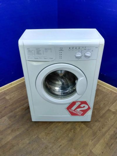 Лот: 11854605. Фото: 1. Стиральная машина indesit wisl... Стиральные машины
