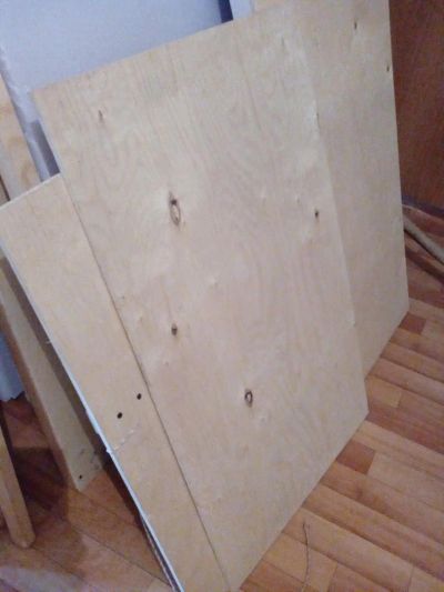 Лот: 7700332. Фото: 1. Фанера. Несколько больших кусков... Древесина, пиломатериал