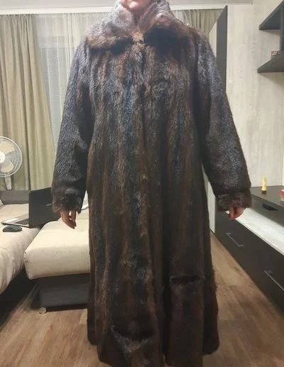 Лот: 12733590. Фото: 1. Шуба длинная. Верхняя одежда