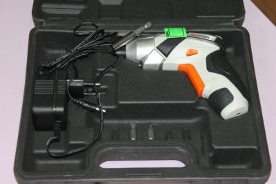 Лот: 5287613. Фото: 1. Шуруповерт Dexter IC36lsd в кейсе... Электроинструмент