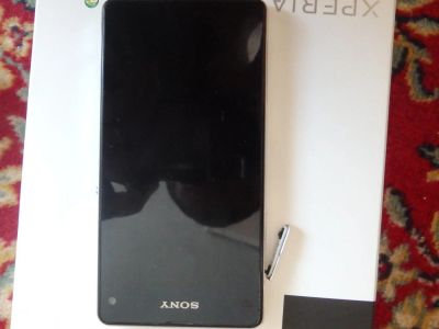 Лот: 9974834. Фото: 1. Sony xperia Z1 compact, требует... Смартфоны