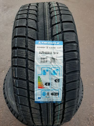 Лот: 25889652. Фото: 1. 225/45 R18 91V Triangle TR777... Шины