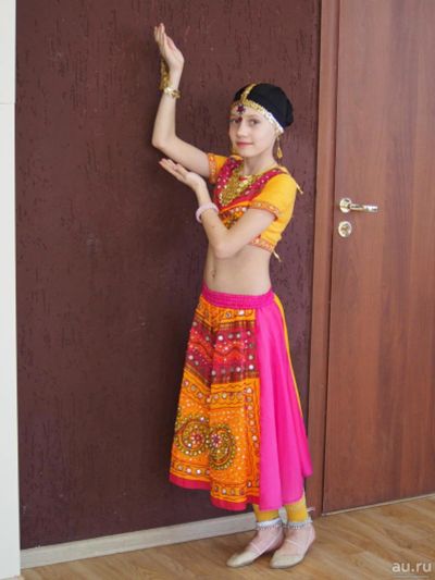 Лот: 8323447. Фото: 1. Костюм для индийского танца. Детские карнавальные, праздничные костюмы