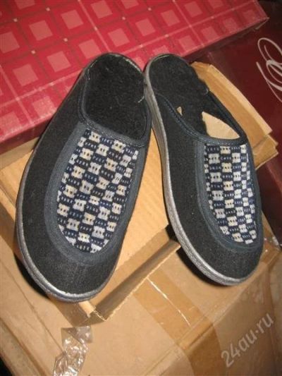 Лот: 1311449. Фото: 1. Тапки утеплённые. Другое (женская обувь)