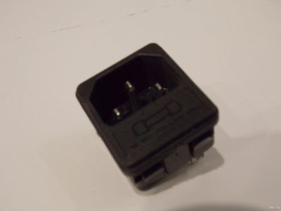 Лот: 15690920. Фото: 1. Электро розетка на 1 разъем (с... Разъёмы