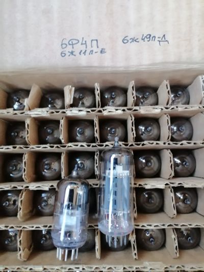 Лот: 25887038. Фото: 1. Радиолампы 6Ф 4П. 6Ж49П д. 6ж11П... Электронные лампы