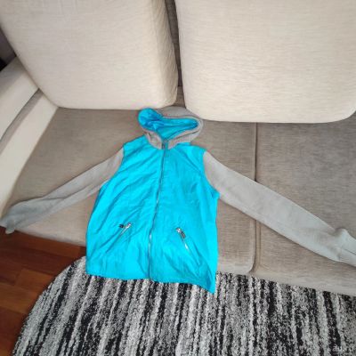 Лот: 17433094. Фото: 1. весенняя курточка для ребенка. Верхняя одежда