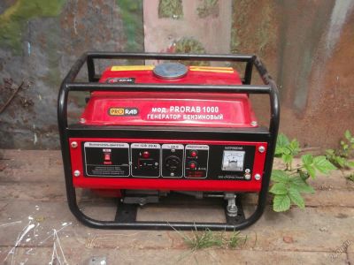 Лот: 5803976. Фото: 1. Бензогенератор Prorab 1000 (1... Бензо-, мотоинструмент