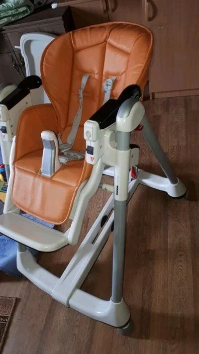 Лот: 14286263. Фото: 1. Стульчик для кормления Peg-perego... Стульчики для кормления