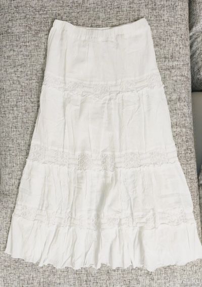 Лот: 17841521. Фото: 1. Длинная белая юбка с кружевом... Юбки