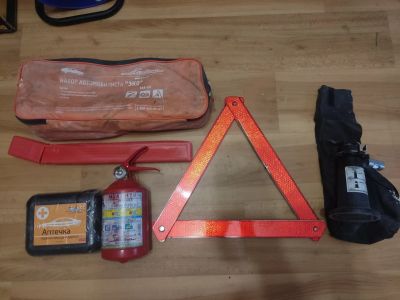 Лот: 25889848. Фото: 1. Автомобильный набор. Наборы инструмента