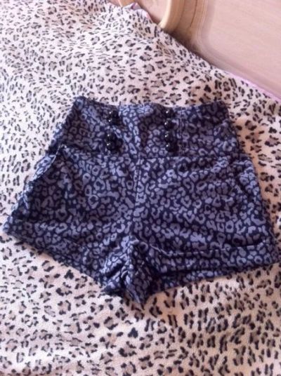 Лот: 6886691. Фото: 1. Шорты. Брюки, шорты