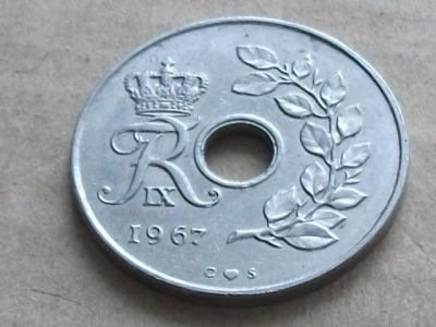 Лот: 7696033. Фото: 1. Монета 25 эри оре ере Дания 1967... Европа