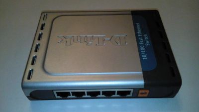 Лот: 5159393. Фото: 1. Коммутатор D-Link DES-1005D. Маршрутизаторы (роутеры)