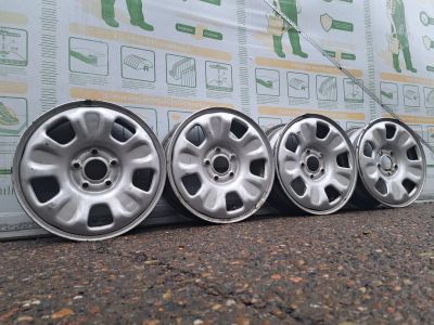 Лот: 25899851. Фото: 1. Комплект Оригинальных Заводских... Диски