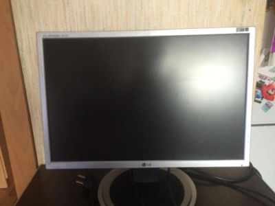 Лот: 6554745. Фото: 1. Монитор LG L194WT-SF. ЖК-мониторы