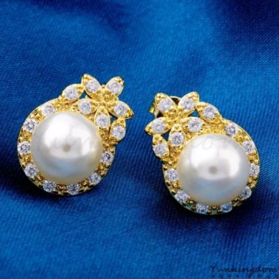 Лот: 5122214. Фото: 1. Серьги "Trend жемчуг белый фианит... Серьги, каффы