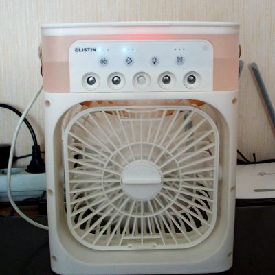 Лот: 25858025. Фото: 1. Вентилятор настольный с подсветкой... Вентиляторы бытовые