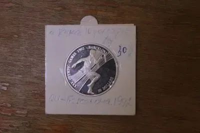Лот: 20547967. Фото: 1. Острова Кука 10 долларов 1990... Австралия и Океания