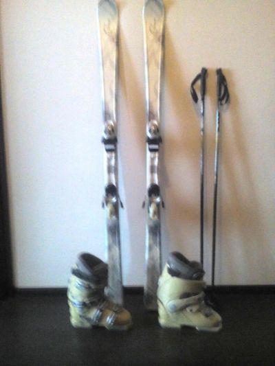 Лот: 10531516. Фото: 1. Горные лыжи + крепления + ботинки... Комплект в сборе