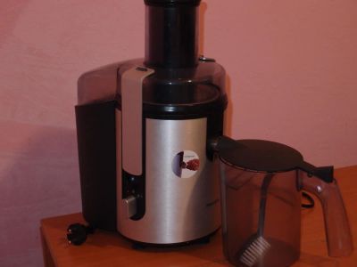 Лот: 7047056. Фото: 1. Соковыжималка philips HR1866. Кухонная