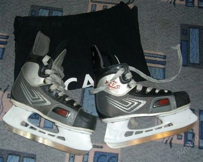 Лот: 1625301. Фото: 1. Коньки на мальчика хоккейные 35... Другое (обувь)