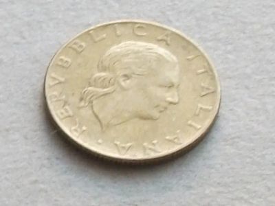 Лот: 19699957. Фото: 1. Монета 200 лир Италия 1981 портрет... Европа