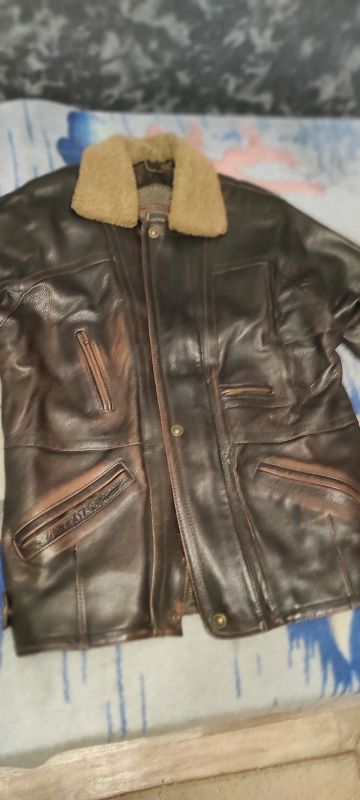 Лот: 19872171. Фото: 1. Куртка кожаная зимняя. Зимняя спортивная одежда