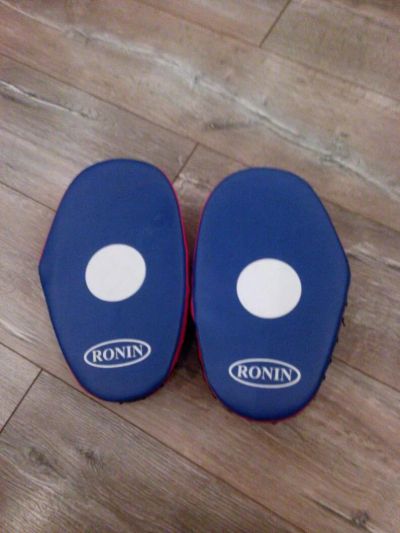 Лот: 9046440. Фото: 1. лапы боксерские Ronin. Перчатки