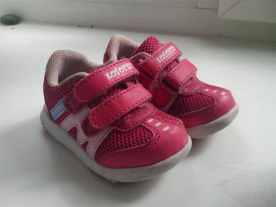 Лот: 3081679. Фото: 1. Продам кроссовки Kotofey б/у р... Кеды, кроссовки