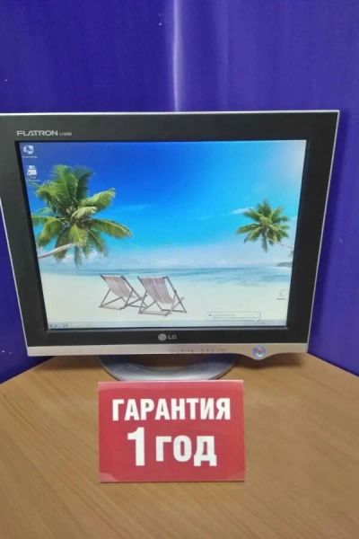 Лот: 16350650. Фото: 1. Монитор lg 1520 (11077552). ЖК-мониторы