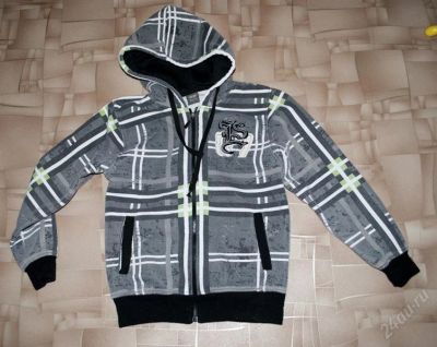 Лот: 1797503. Фото: 1. Кофта с капюшоном на мальчика... Свитера, худи, толстовки