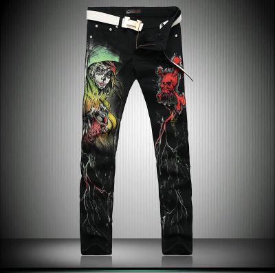 Лот: 7371008. Фото: 1. Джинсы новые с цветным принтом. Брюки, джинсы, шорты