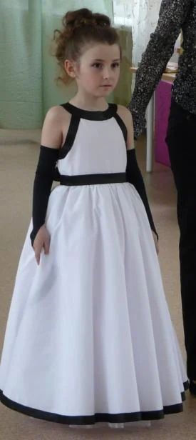 Лот: 3987848. Фото: 1. Элегантное платье для маленькой... Детские карнавальные, праздничные костюмы