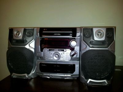 Лот: 4552138. Фото: 1. Музыкальный центр LG. Музыкальные центры, магнитолы