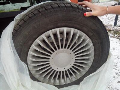 Лот: 2220499. Фото: 1. Зима, липучка - 185/70/14, на... Шины на дисках