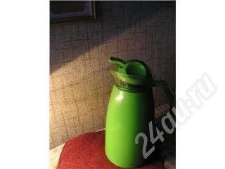 Лот: 208371. Фото: 1. термос зеленый. Кружки, стаканы, бокалы