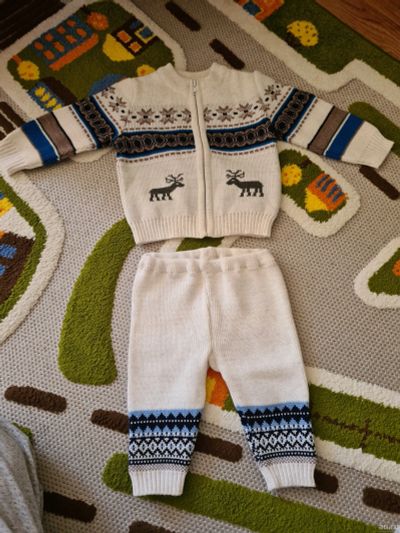 Лот: 18077245. Фото: 1. детский теплый костюм из шерсти... Комплекты, комбинезоны, костюмы