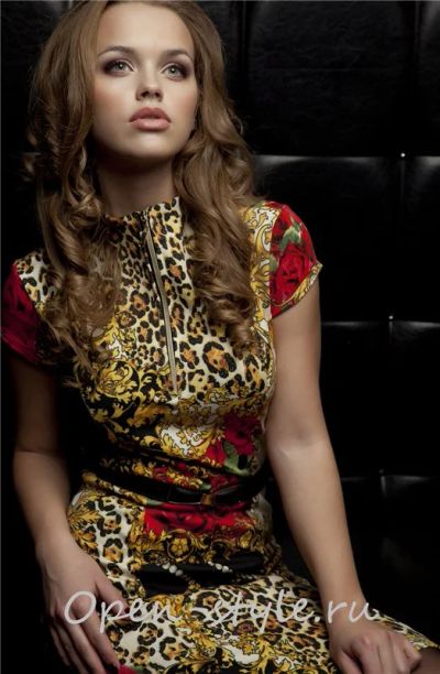 Лот: 3881426. Фото: 1. Платье плотный трикотаж. Платья