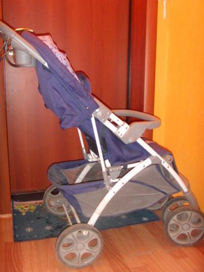 Лот: 7650856. Фото: 1. Прогулочная коляска Geoby. Коляски